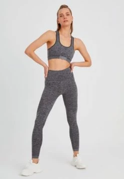 LEIFNELSON Damen Seamless Sport BH Fitness Crop Top Schwarz -SCHIESSER Shop unnamed file 137